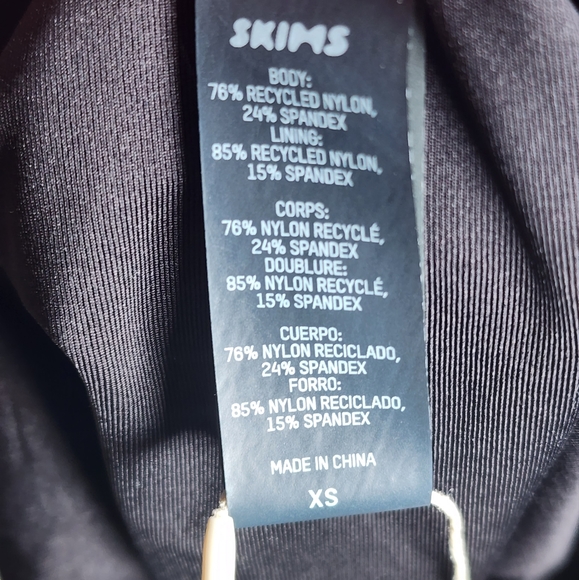 SKIMS SWIM SCOOP NECK ONE PIECE/ ONYX/ XS/NWT/ SWIMSUIT 🩱 - Picture 9 of 13